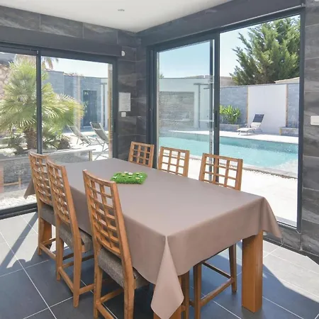 Nice Home In Agde With Outdoor Swimming Pool Holiday home Le Grau-d'Agde