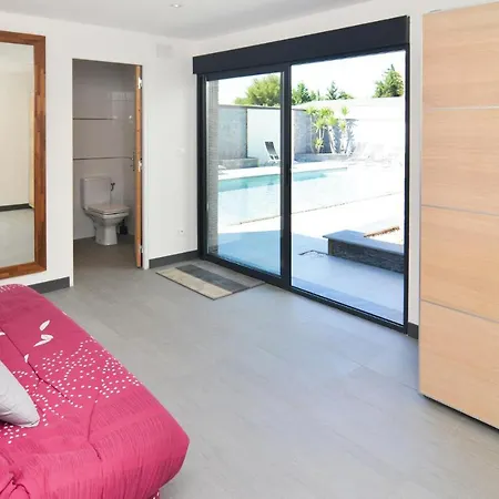 Nice Home In Agde With Outdoor Swimming Pool Le Grau-d'Agde
